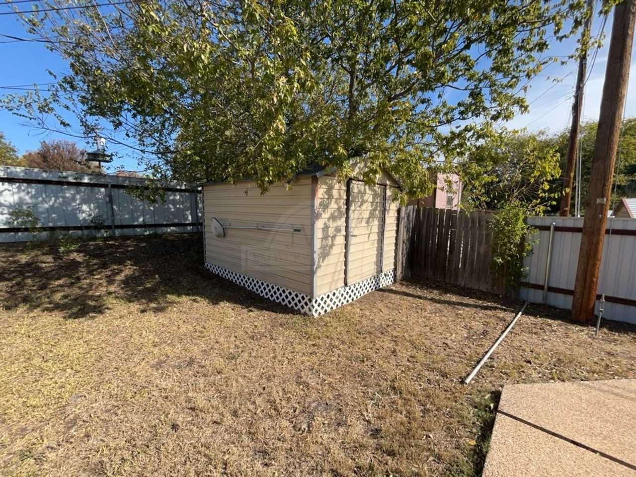 1602 Richard Dr - Photo 2 of 39