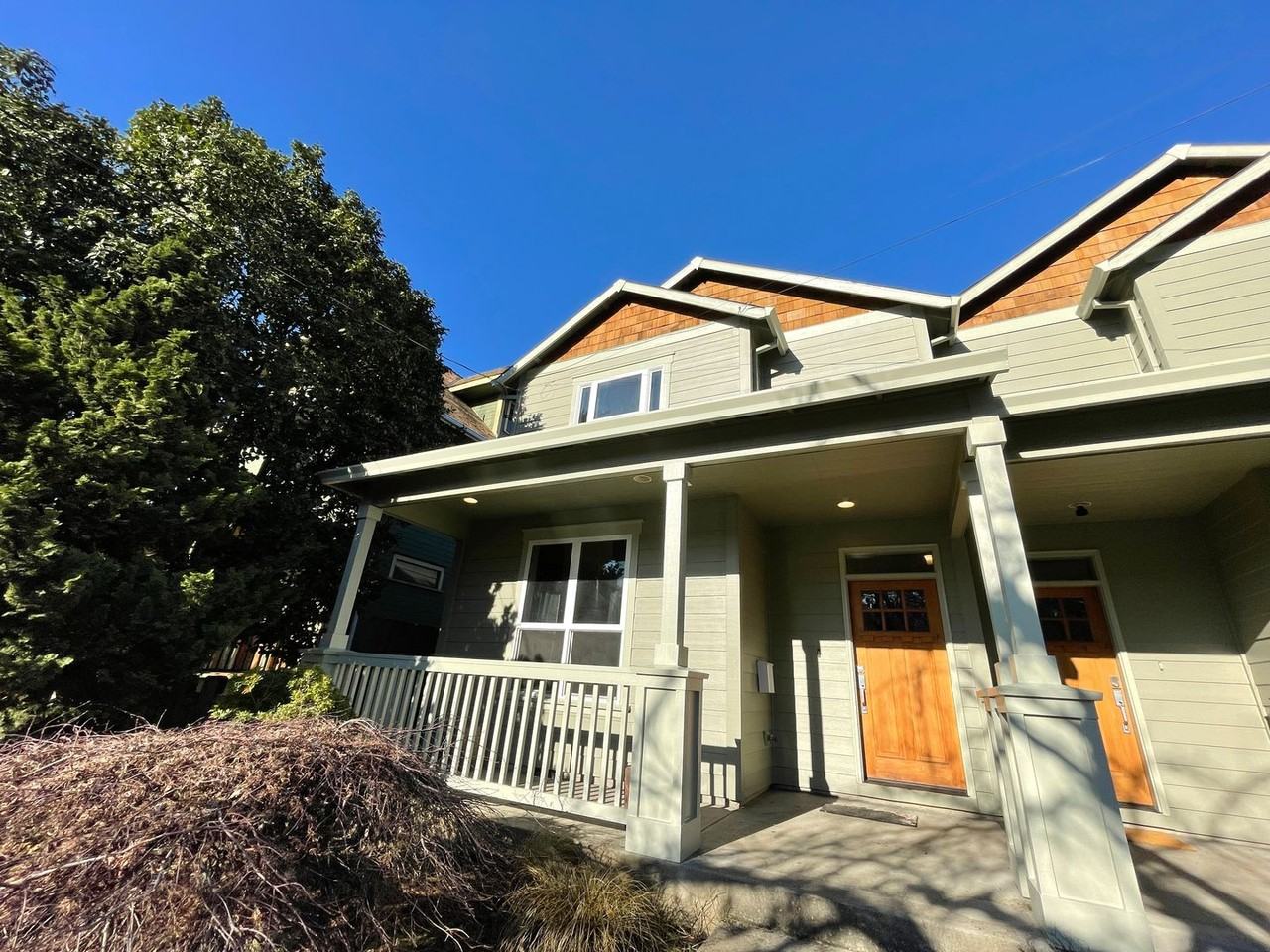 727 N Shaver St - Photo 2 of 27