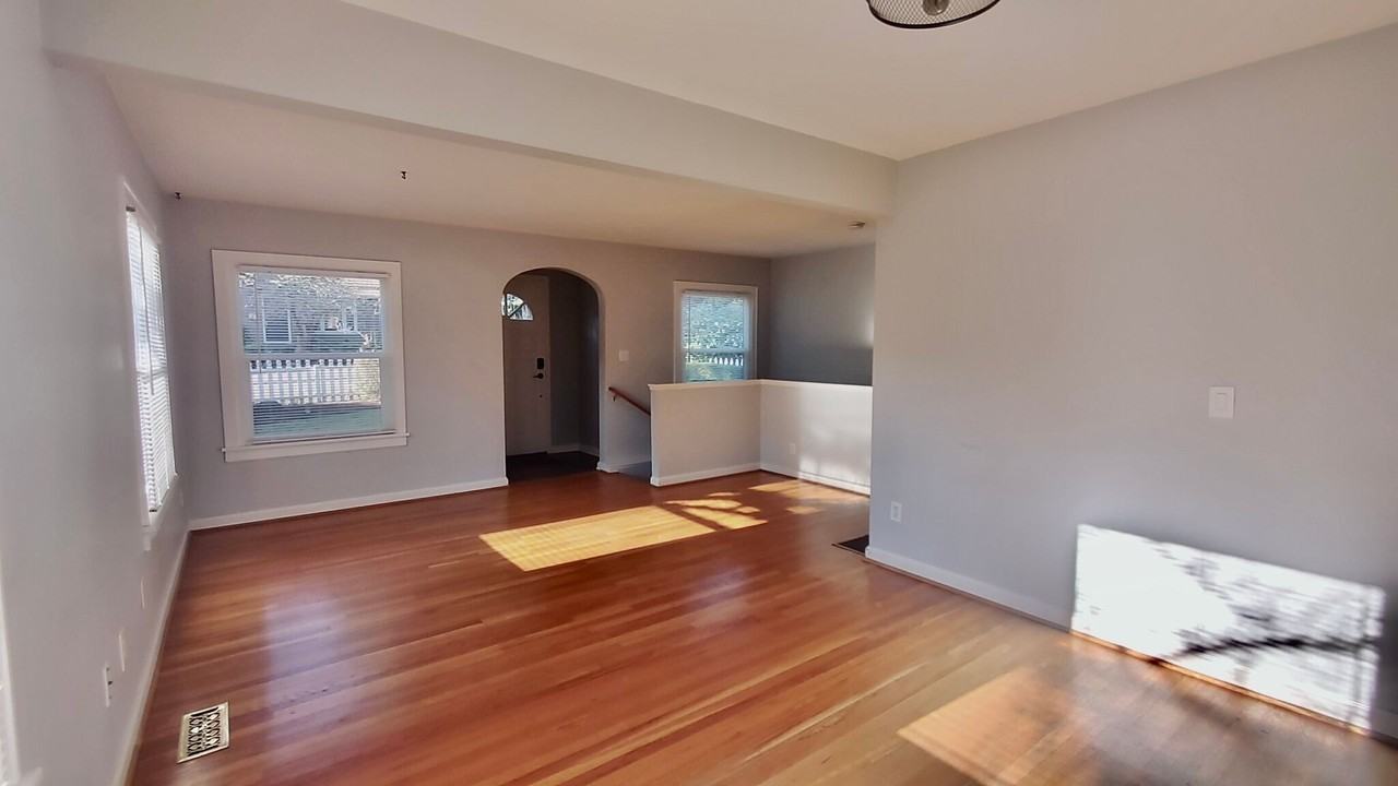 655 8th St - Photo 7 of 40