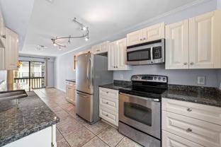 121 13th Ave S #B - Photo 1 of 1