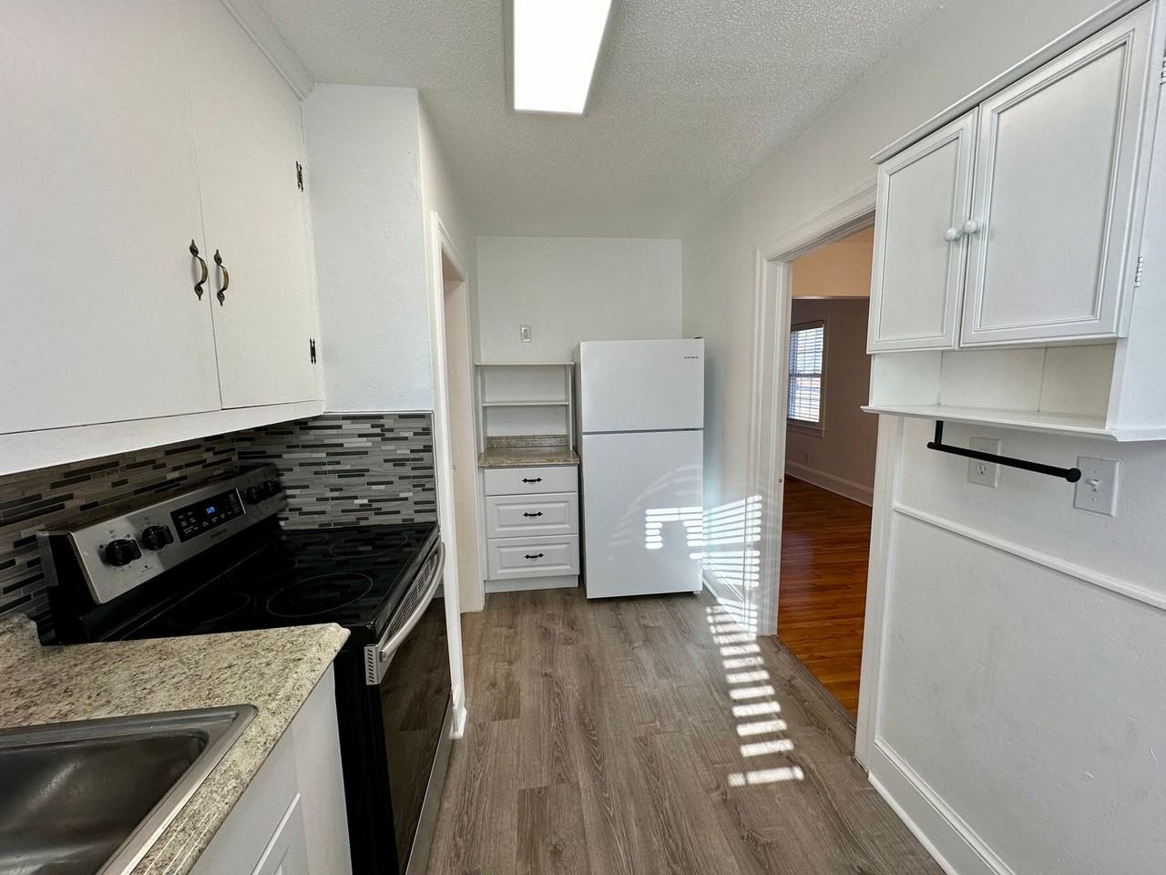 111 W High St - Photo 6 of 12