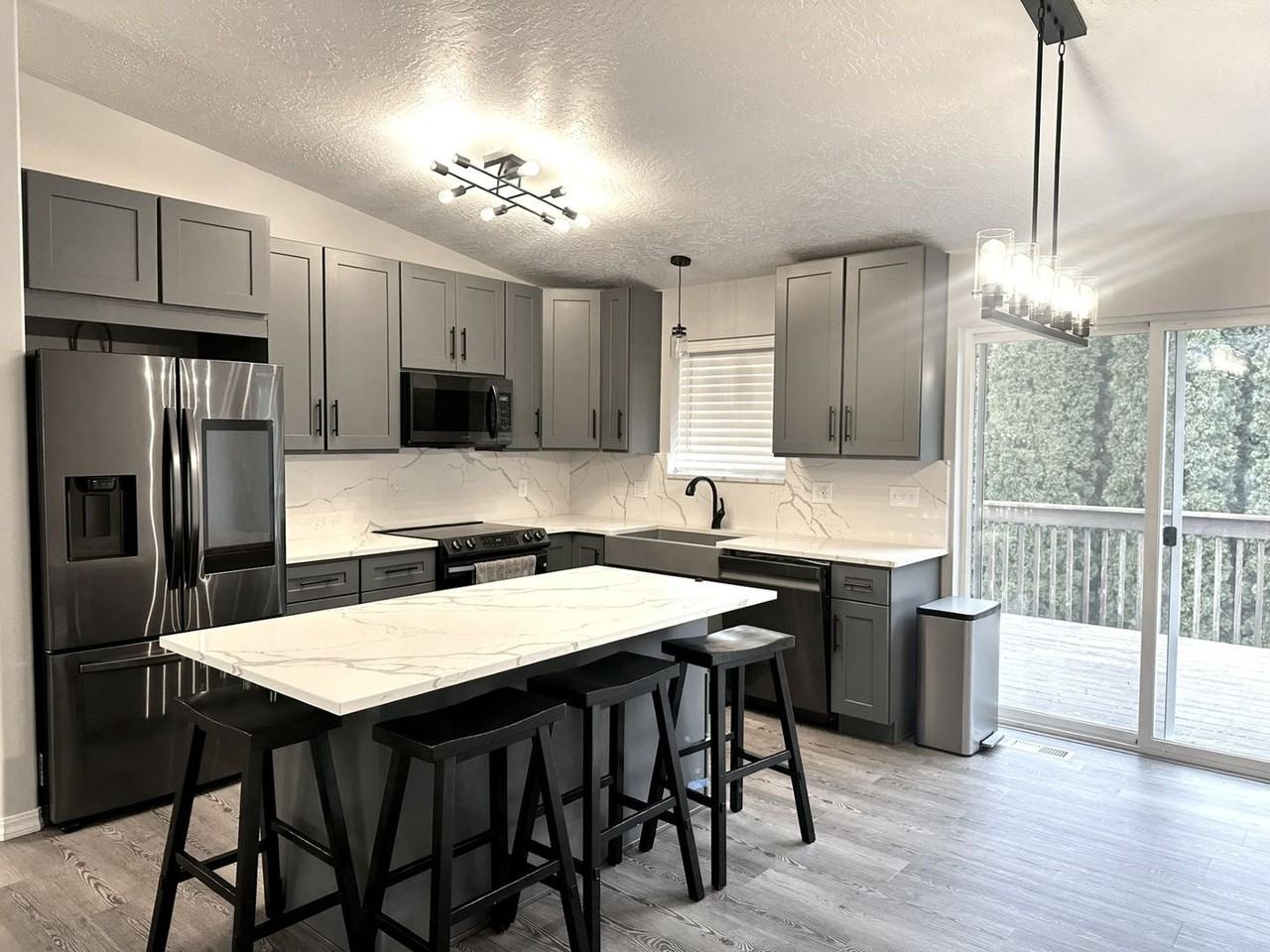 2571 W Beth Loop - Photo 6 of 9