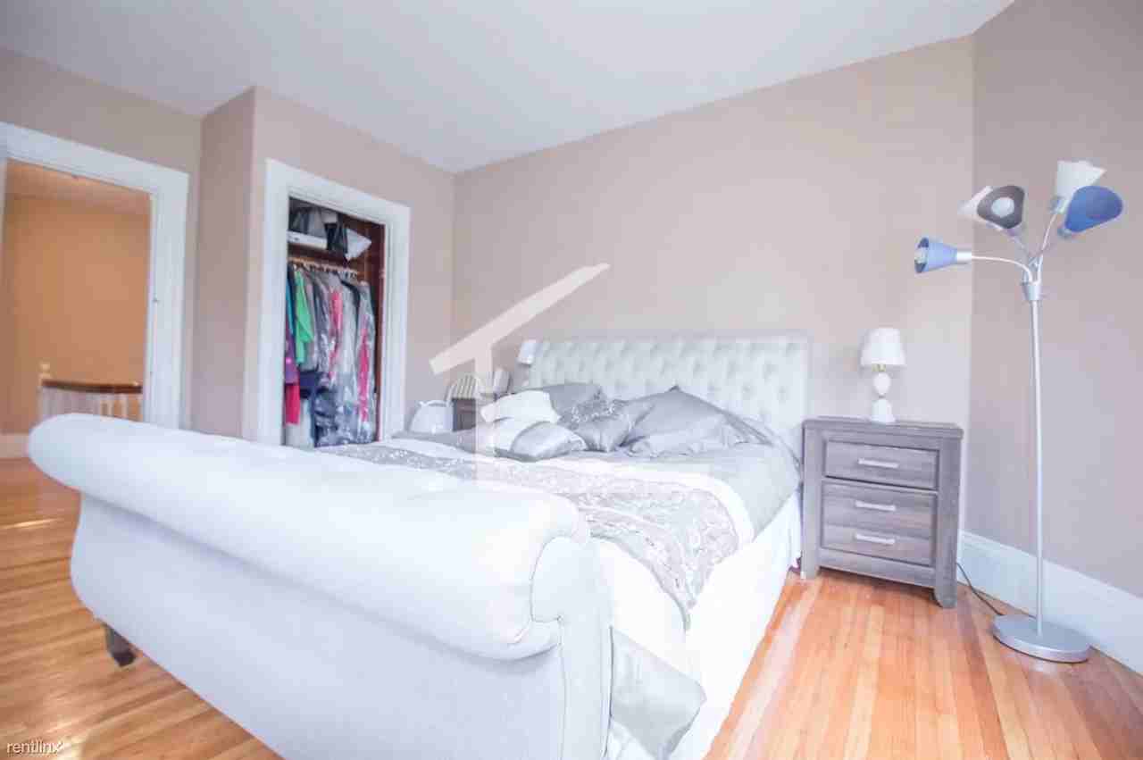 21 Euston St - Photo 4 of 7