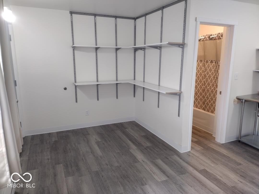 125 W Chestnut St - Photo 4 of 9