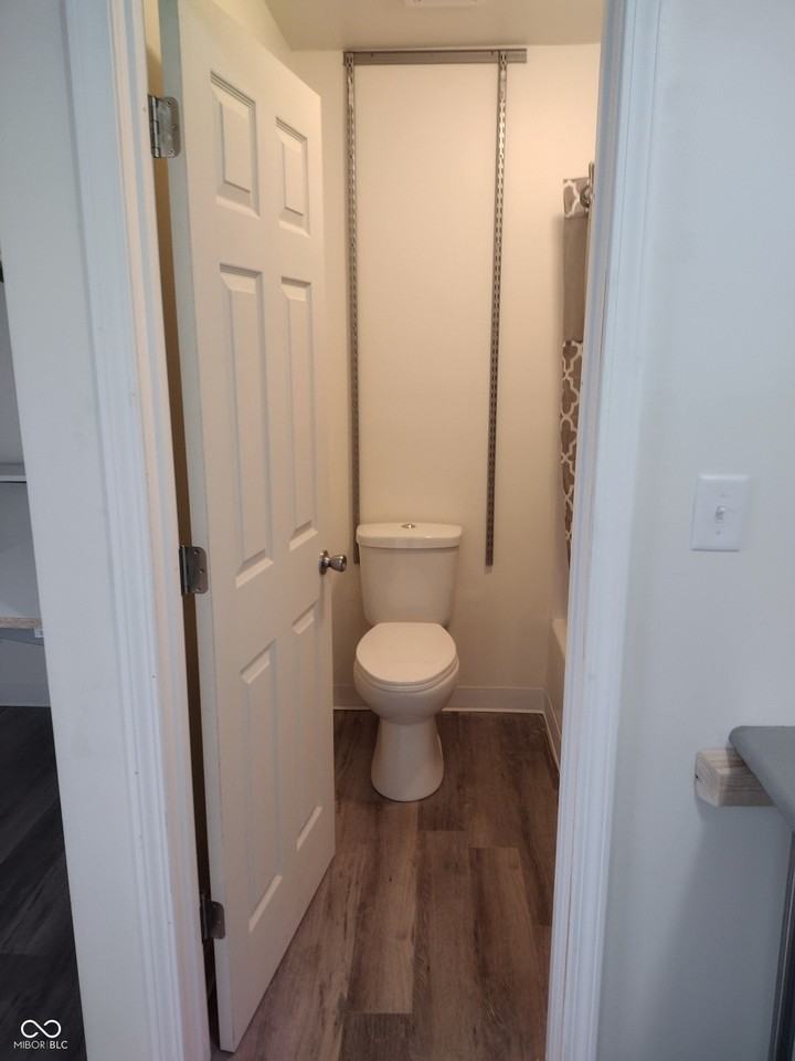 125 W Chestnut St - Photo 6 of 9