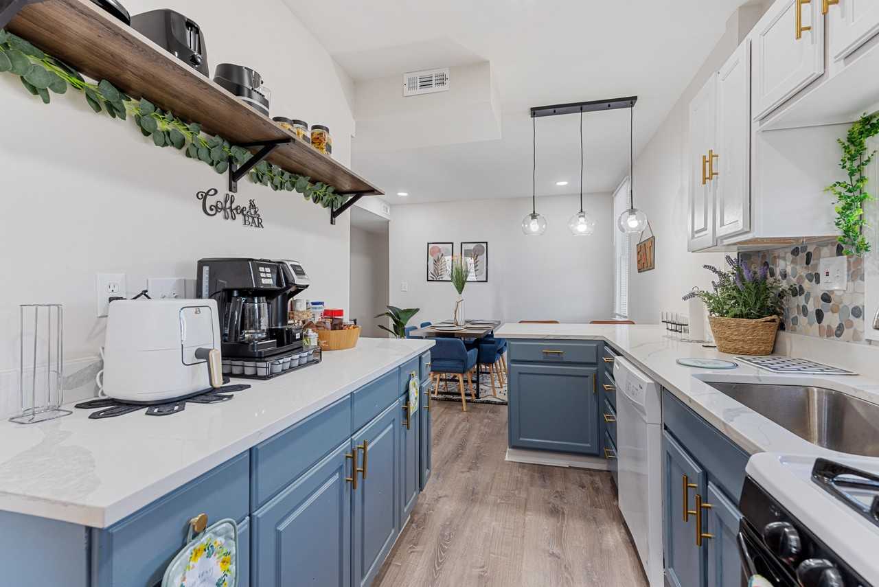 Fairmount Ave - Photo 3 of 14