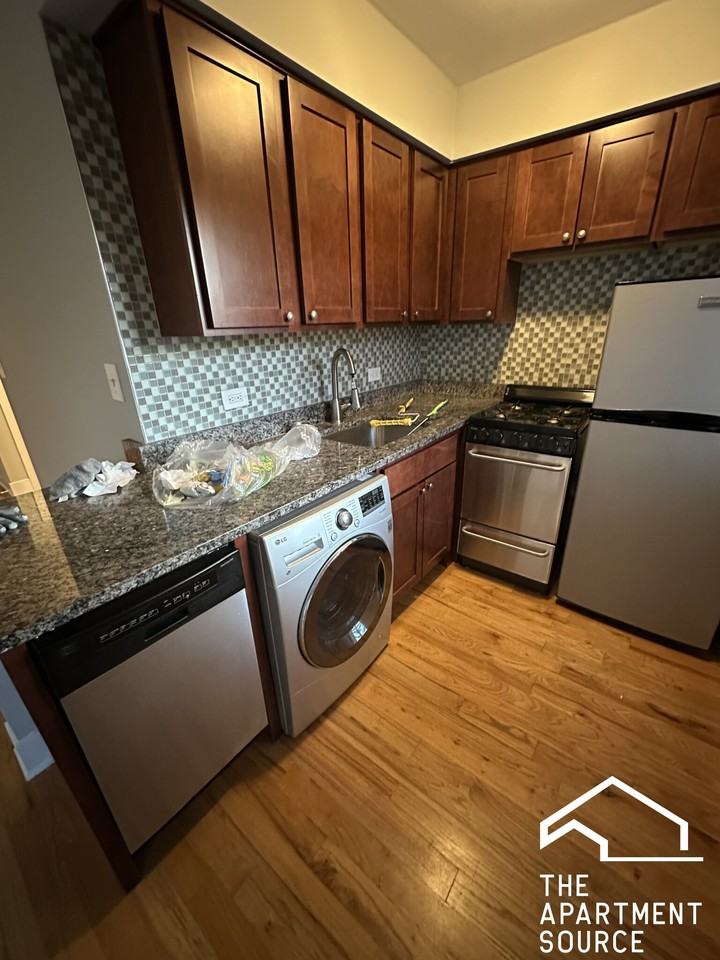 696 Elm Pl #207 - Photo 2 of 8