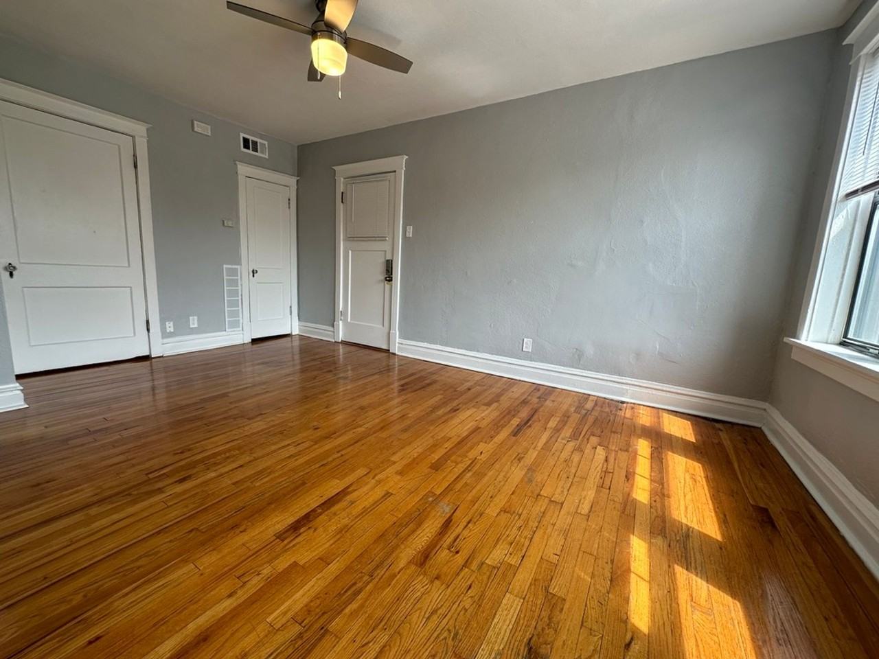 303 - 4415 Pershing Ave. - Photo 7 of 26