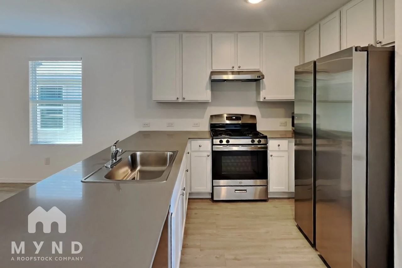 6949 Dorato Rdg - Photo 3 of 24