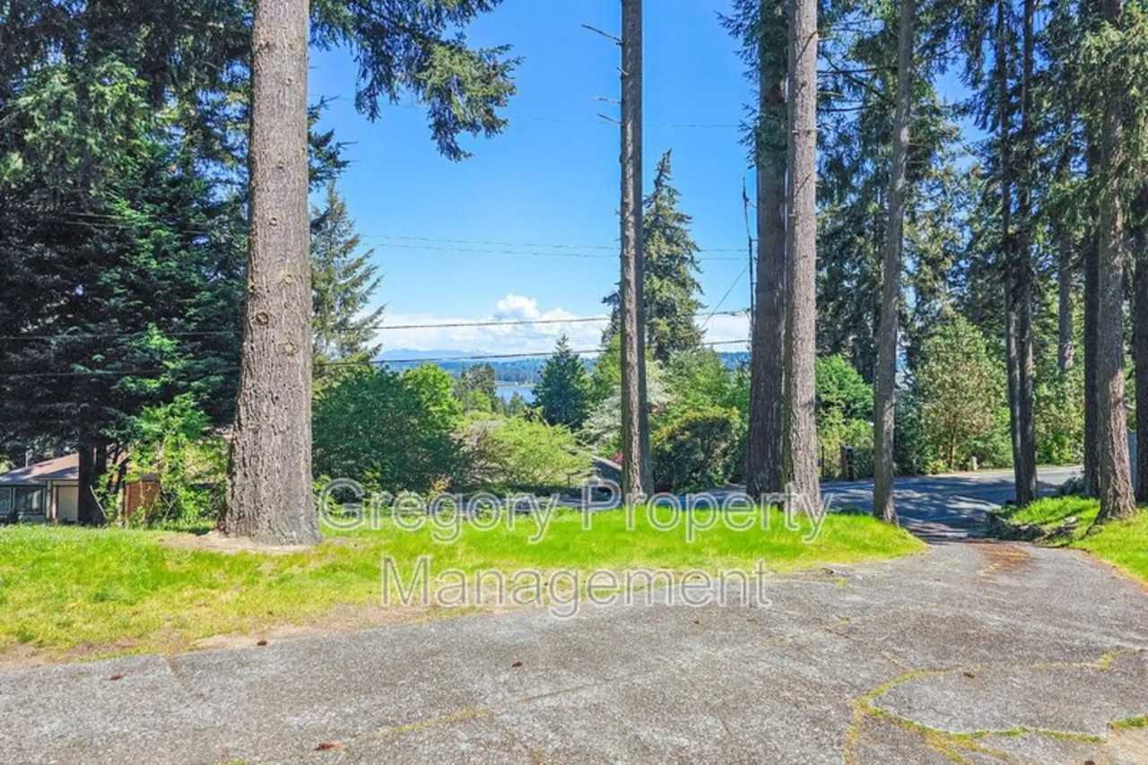 16741 37th Ave Ne - Photo 3 of 38