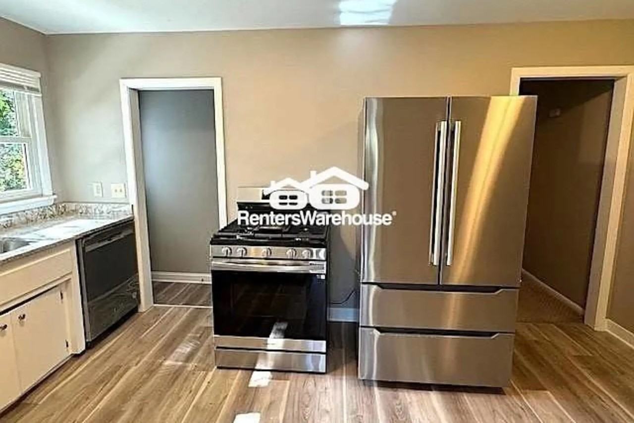 1630 Natchez Ave S - Photo 2 of 10