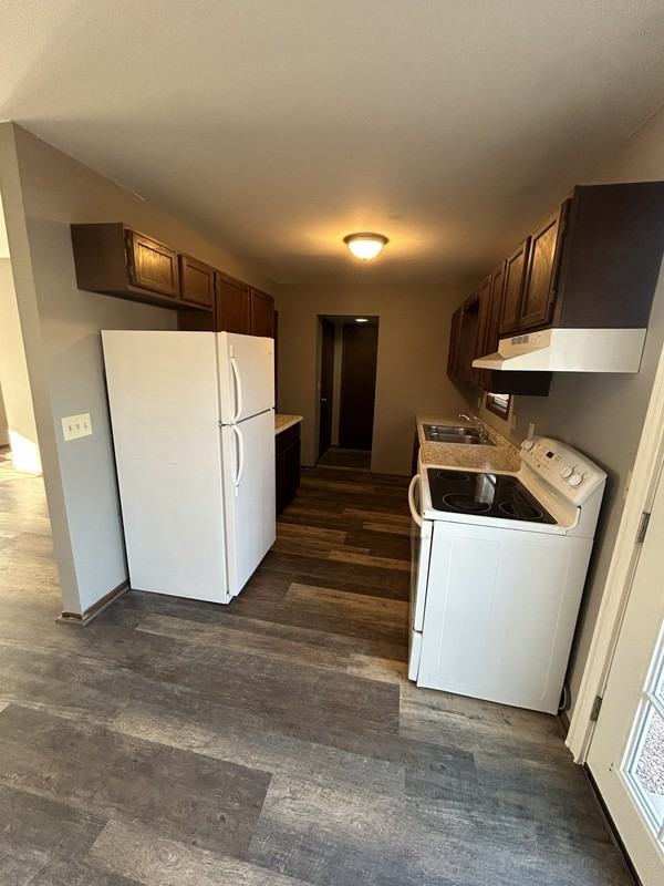 3122 Belmont St - Photo 2 of 20