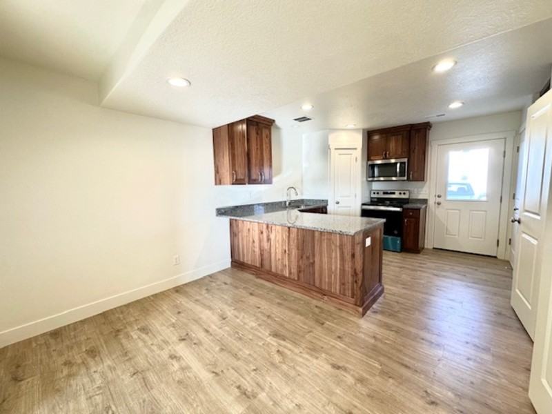 335 Nw #7 - Photo 4 of 10