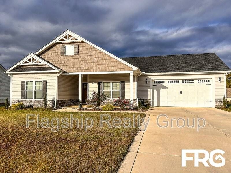 107 Fynloch Chase Dr - Photo 2 of 28