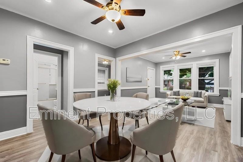 8924 S Elizabeth St - Photo 3 of 10