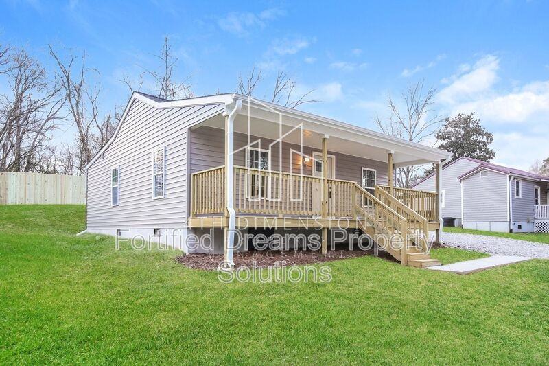 612 Marshall St - Photo 2 of 14