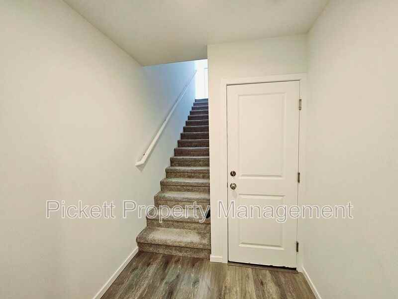 946 Nw Highgarden Dr - Photo 4 of 23