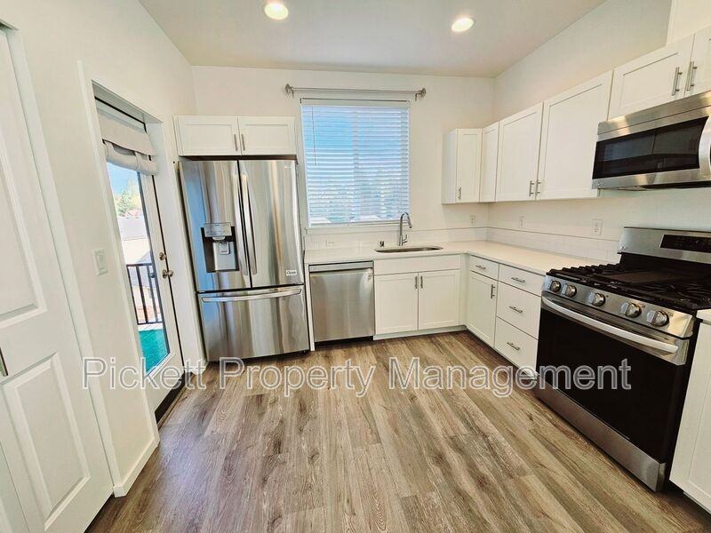 946 Nw Highgarden Dr - Photo 7 of 23