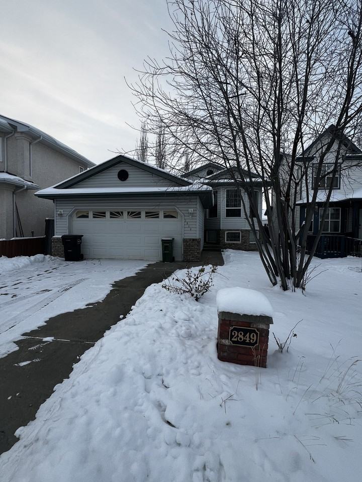 2849 41 Ave Nw - Photo 2 of 17