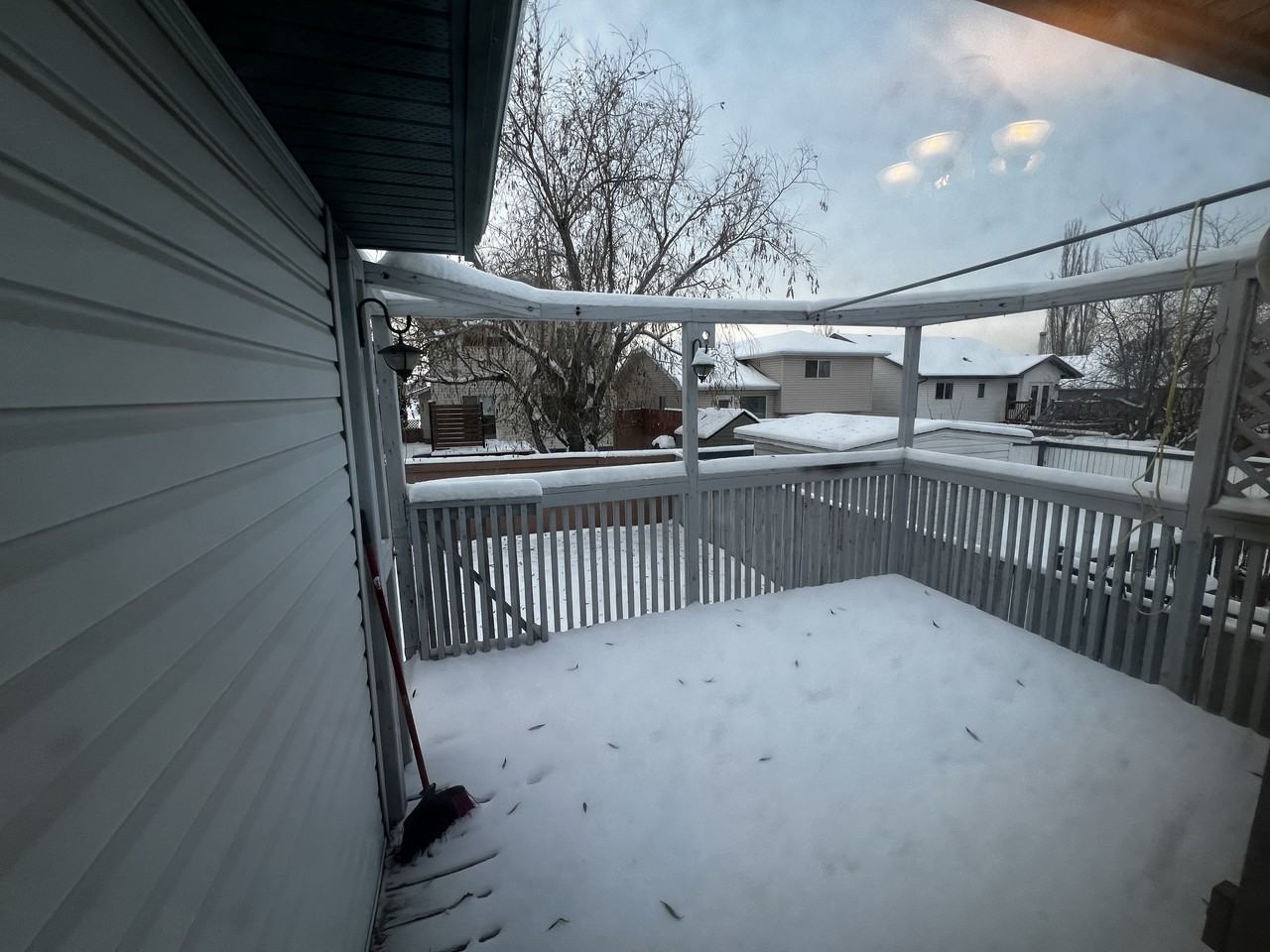 2849 41 Ave Nw - Photo 6 of 17