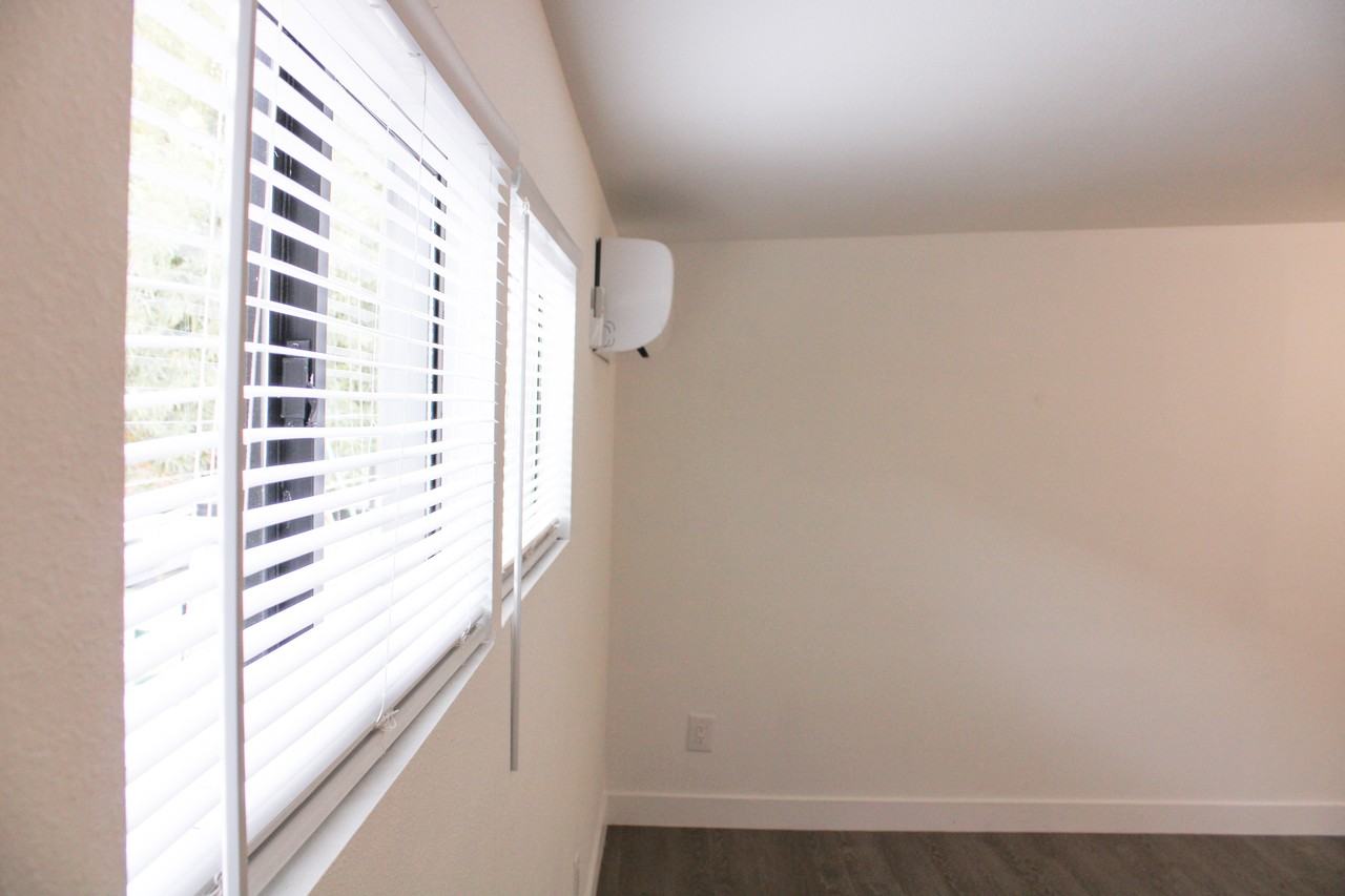 1634 Phillips Ave - Photo 3 of 18