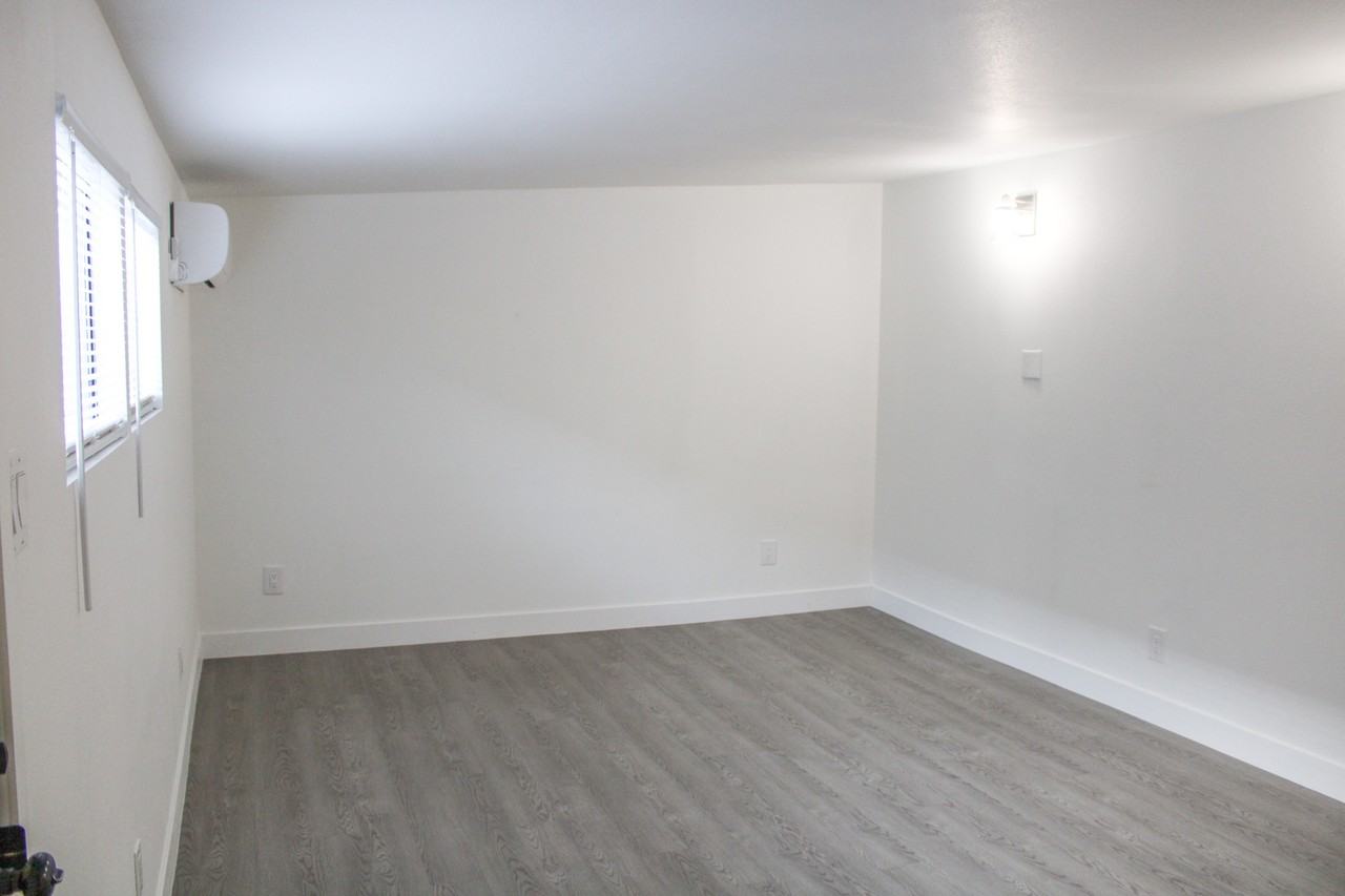 1634 Phillips Ave - Photo 5 of 18