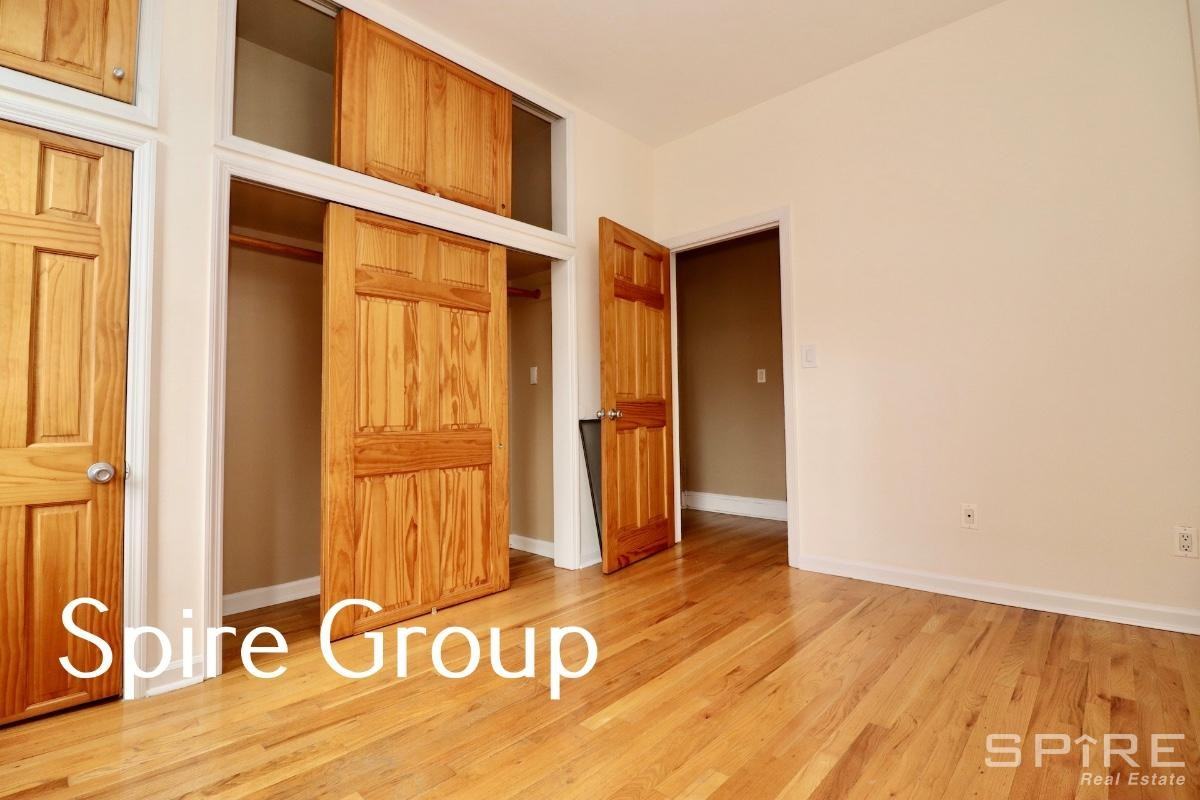 501 W 47th St #3W - Photo 7 of 13