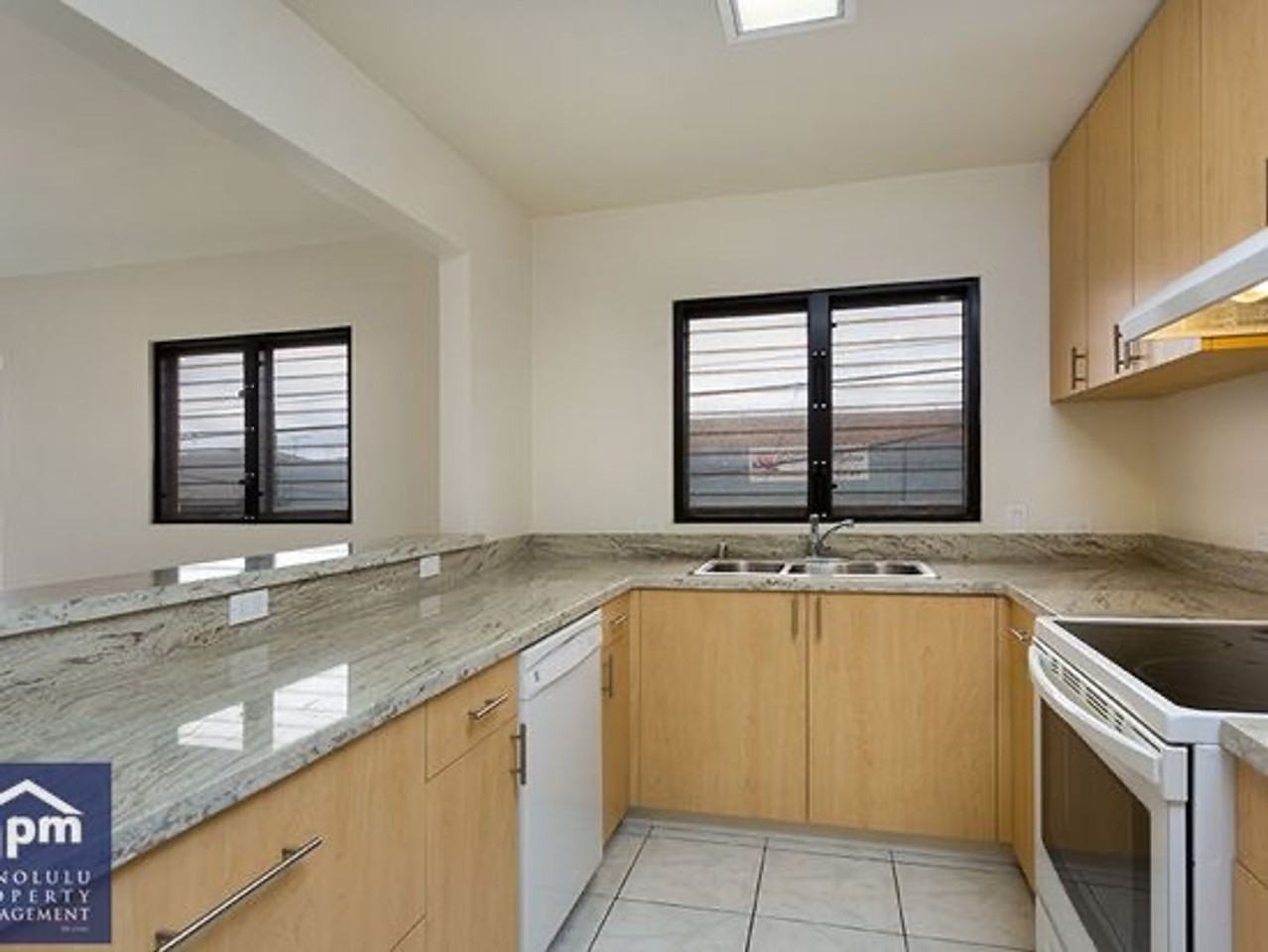 1437B N King St - Photo 2 of 14