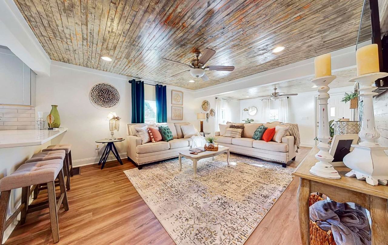 6735 Roper Rd - Photo 4 of 8