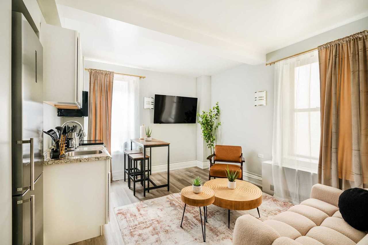 234 W 73rd St #1031181P - Photo 4 of 26