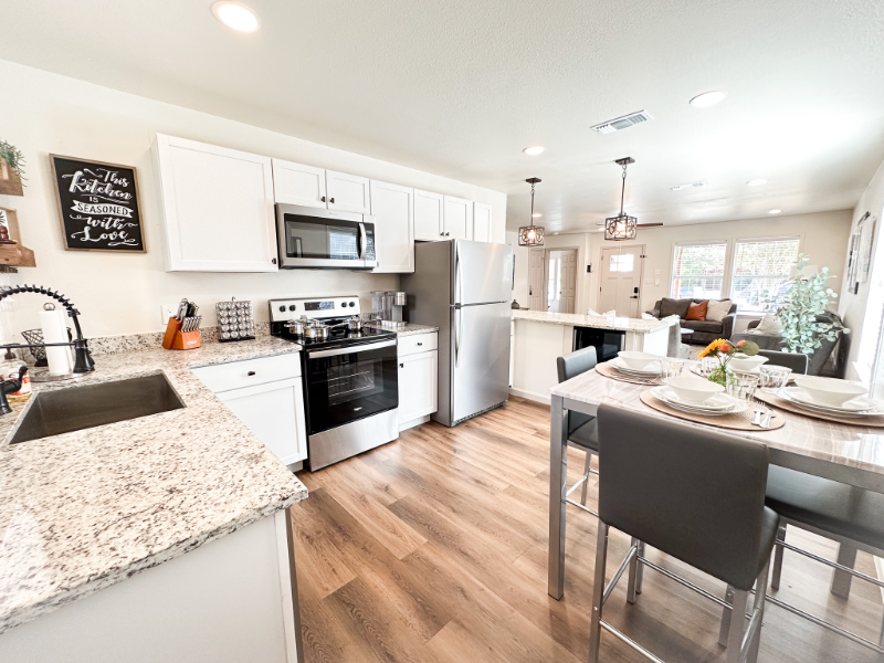 303 Watt St - Photo 5 of 41