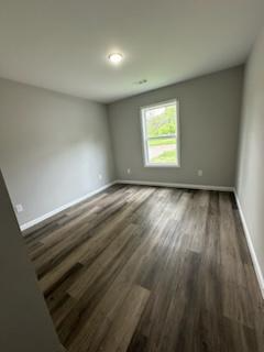 414 Charles Ave - Photo 5 of 17