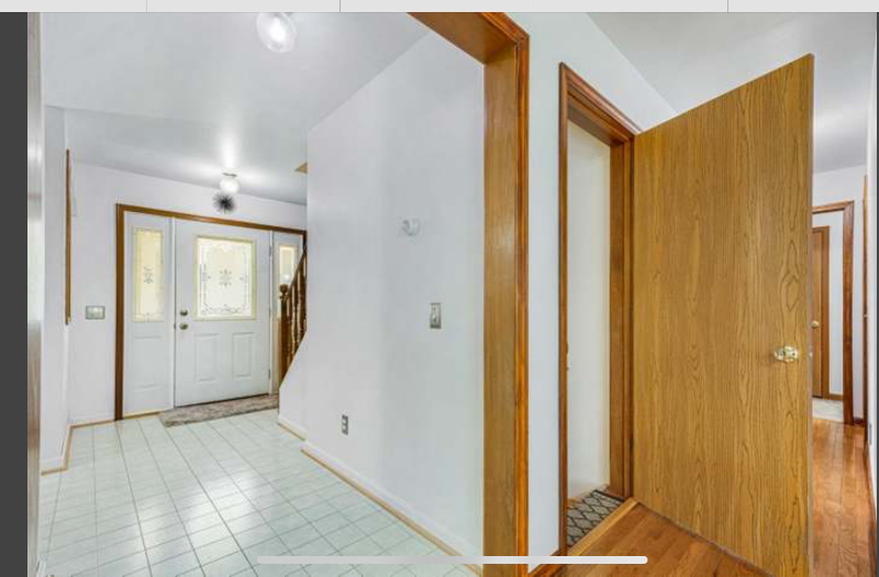 8 Robinson Dr - Photo 3 of 20