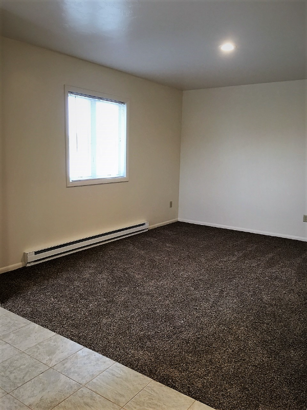 1221 Walnut St - Photo 4 of 22