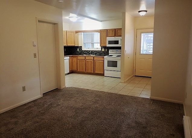 1221 Walnut St - Photo 6 of 22