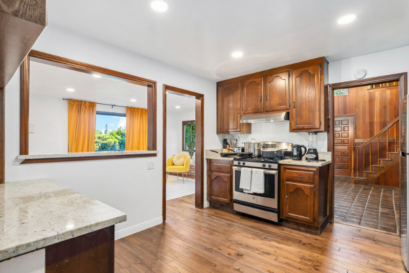 1903 W Sloop Ave - Photo 3 of 20