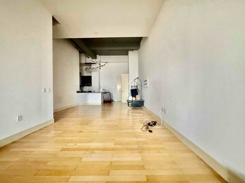 24 Leroy Pl - Photo 3 of 9