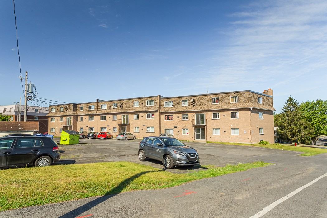 305 Rue Pineault - Photo 4 of 29