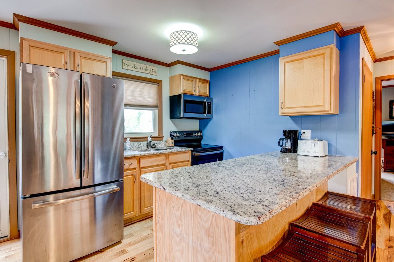 117 Sherwood Drive - Photo 2 of 18