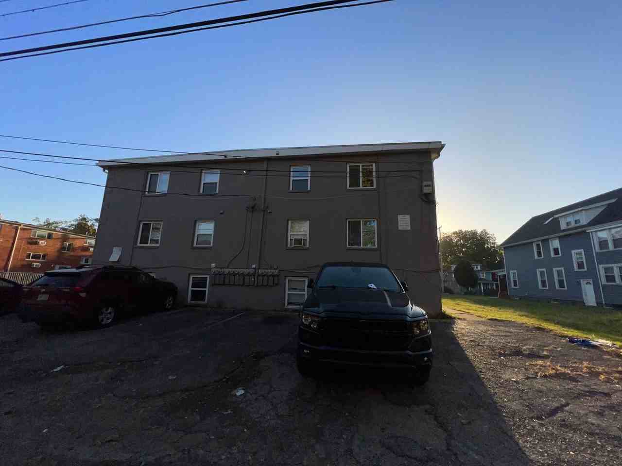 1581 E Mound St #1C - Photo 4 of 12