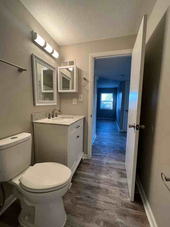 1581 E Mound St #1C - Photo 7 of 12