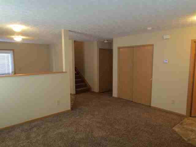 5406 Englecrest Dr - Photo 3 of 19