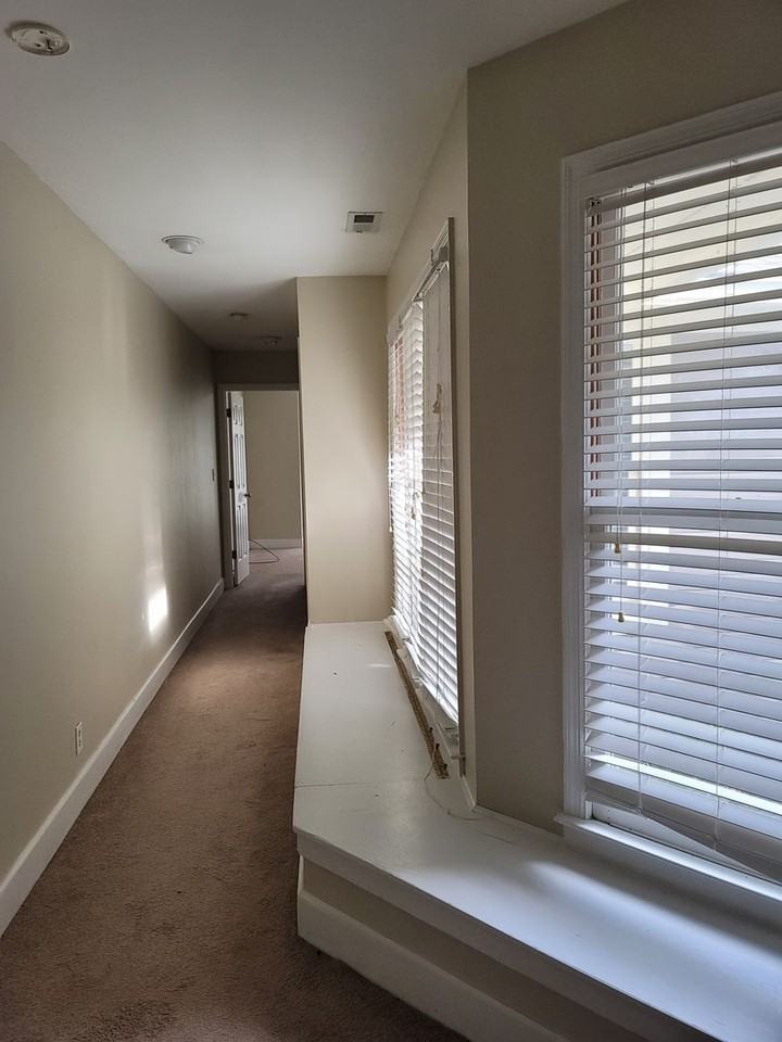 738 Victorian Pl - Photo 7 of 14