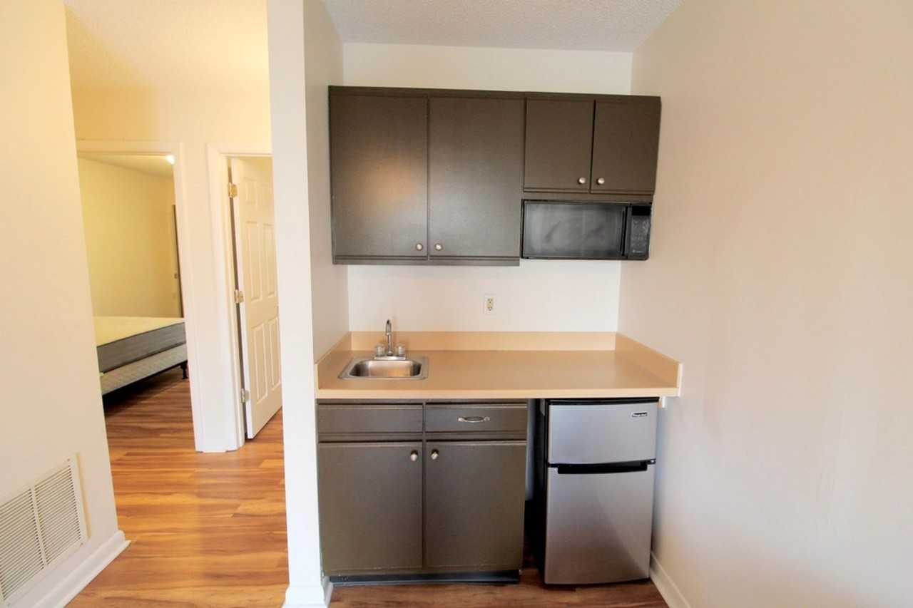 1336 Bradley Dr - Photo 7 of 20