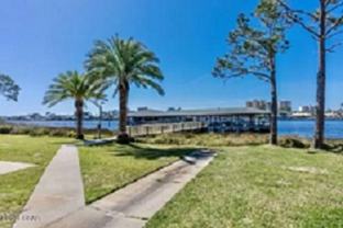 7813 N Lagoon Dr - Photo 1 of 1