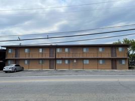 featured image of 805 W Hallmark Ave