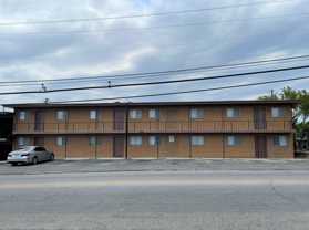805 W  Hallmark  Ave - Photo 1 of 1