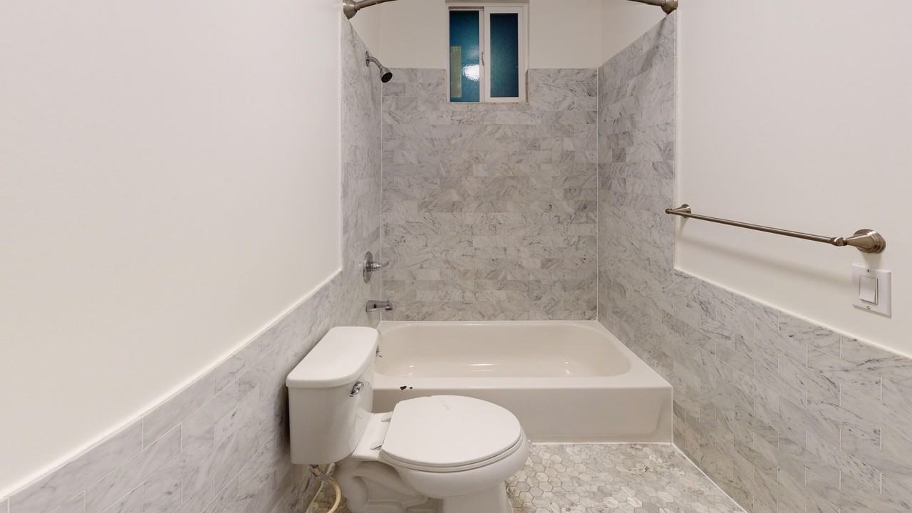 720 Jones Street - Photo 4 of 7