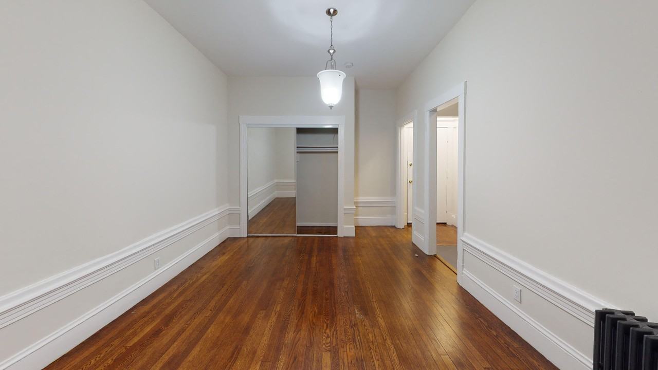720 Jones Street - Photo 5 of 7