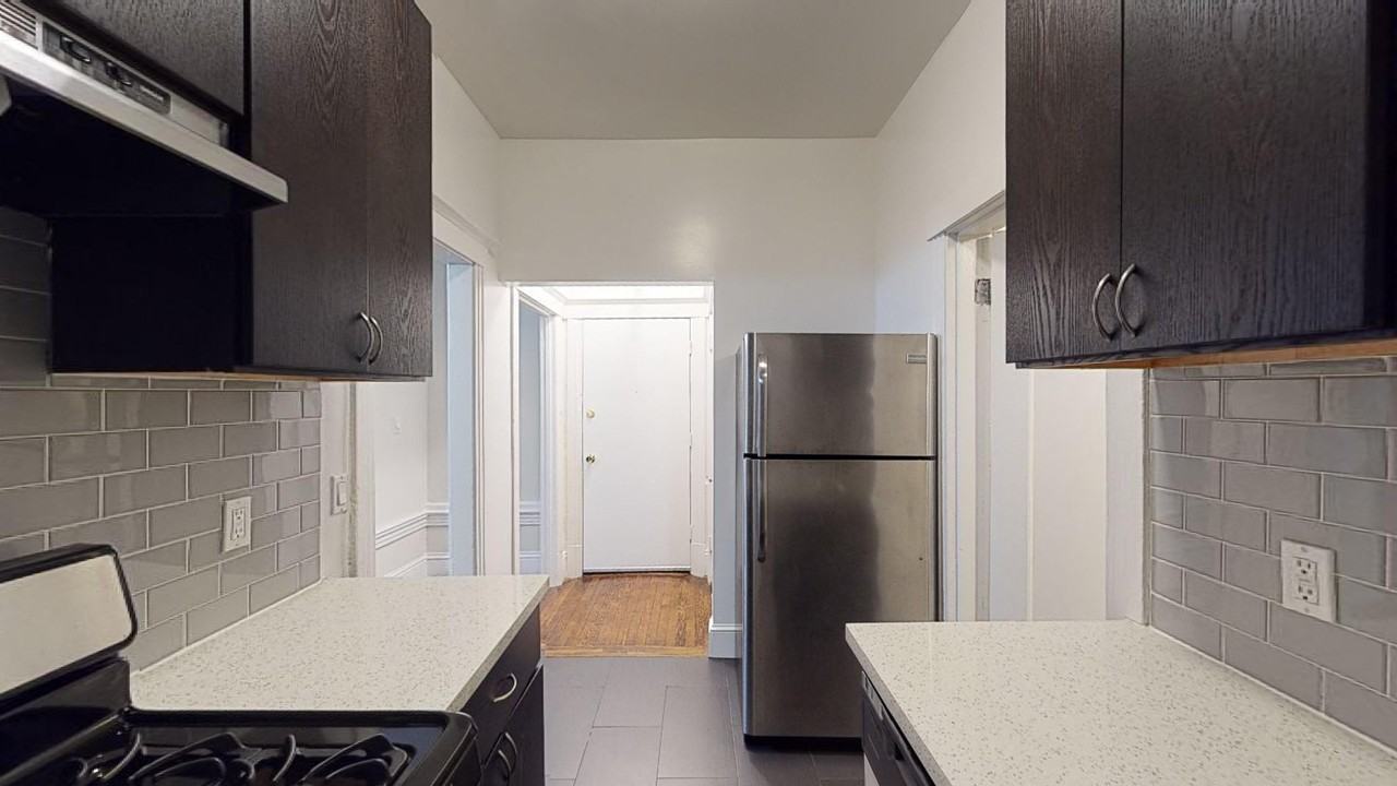 720 Jones Street - Photo 6 of 7